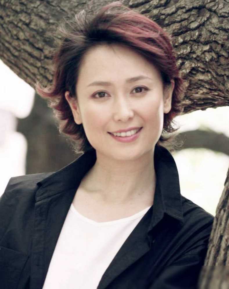 著名演员左翎:坎坷人生,再婚与女儿相伴,现状如何?