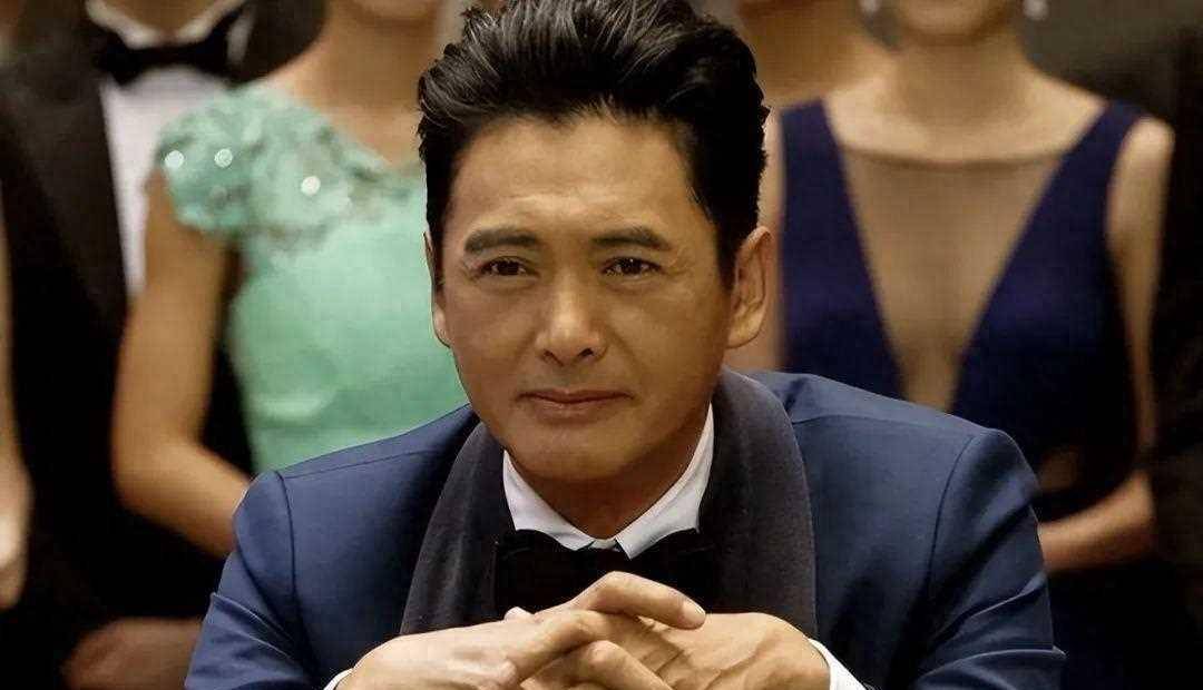 周润发的人生:现任和前妻天壤之别,身价亿万与事业狂人生涯_余安安