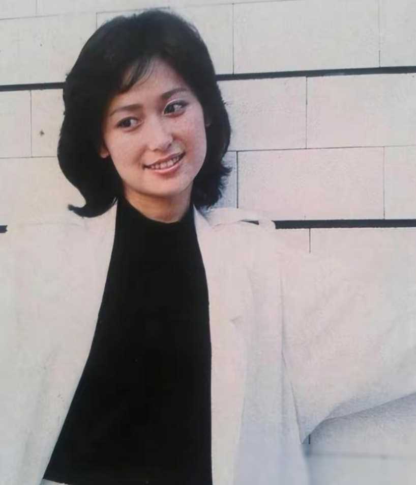 著名演员左翎:坎坷人生,再婚与女儿相伴,现状如何?