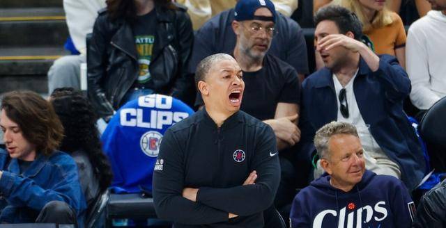 泰伦-卢精妙安排,帅小伙祖巴茨领衔快船大胜独行侠,__