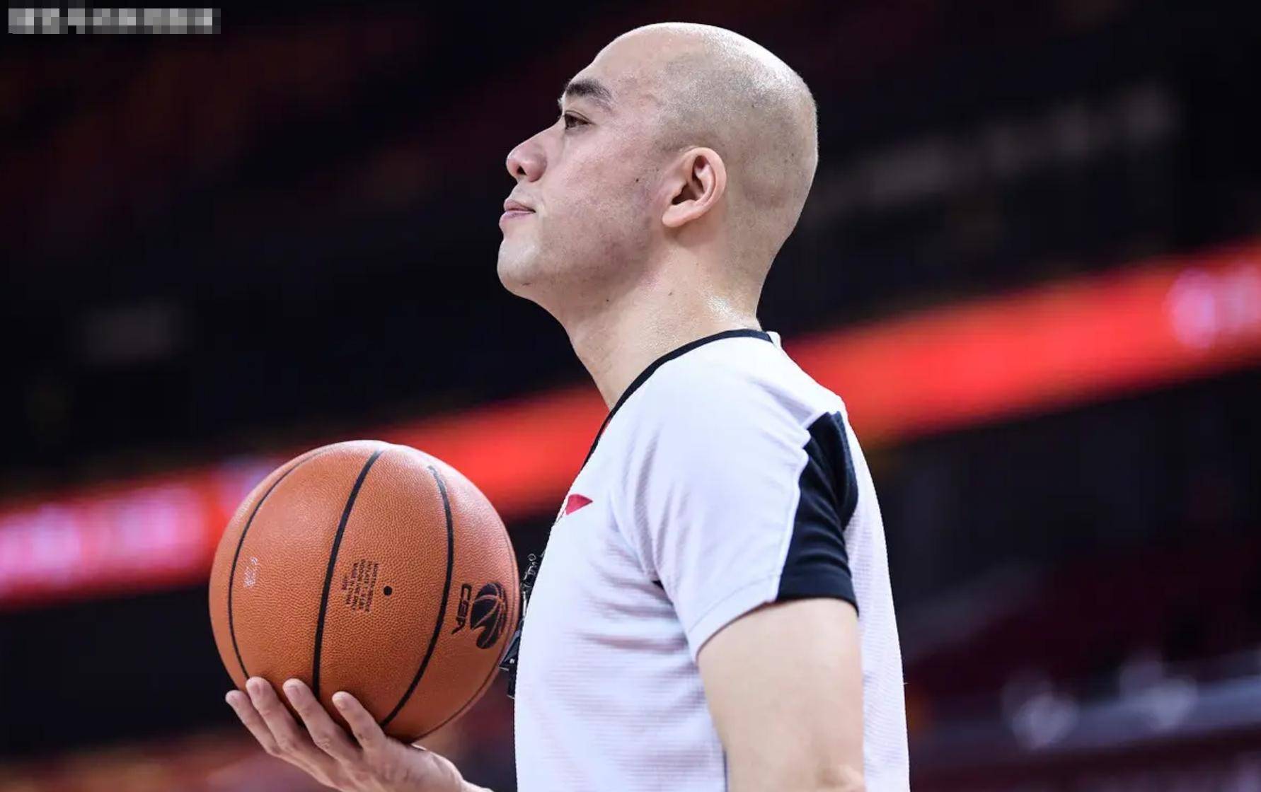 撕破脸了!广东溃败马尚深夜摊牌,14字疑怒喷cba裁判,太敢说了