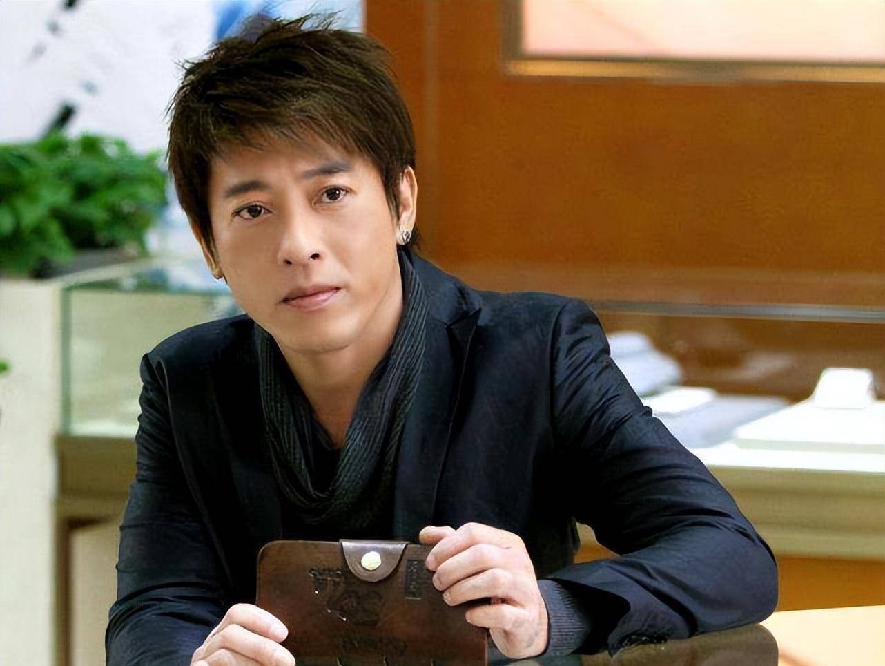 曾经红极一时,如今落魄!8位过气明星现状:卖睡衣,商演,站台