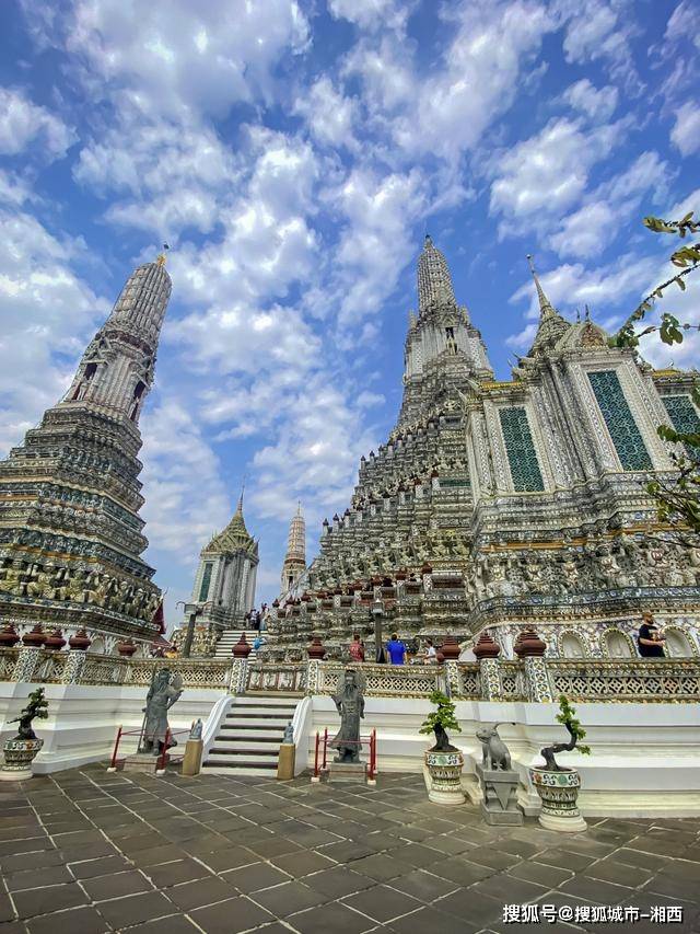 和朋友去泰国双龙寺旅游六天要多少钱,泰国双龙寺6日游跟团价格