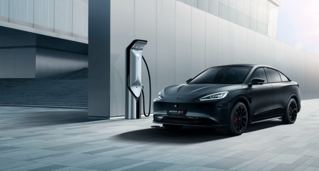 "华为系智驾"再升级 极狐阿尔法s先行版新增入门车型