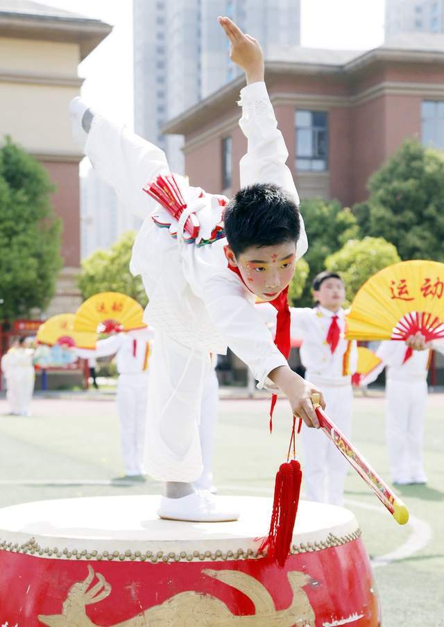 艺飞扬武术（艺舞飞扬舞蹈学校怎么样）《艺飞扬艺术培训学校》