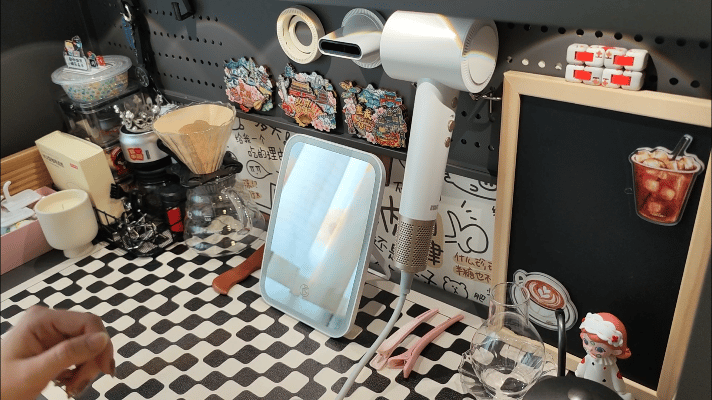 告别金毛狮王拥有漫画头？岚斐等离子吹风机吹护养三合一！