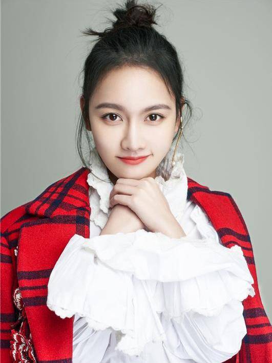 与李响相恋8年,把郑凯当备胎,还与袁弘搞暧昧,孙骁骁现状如何