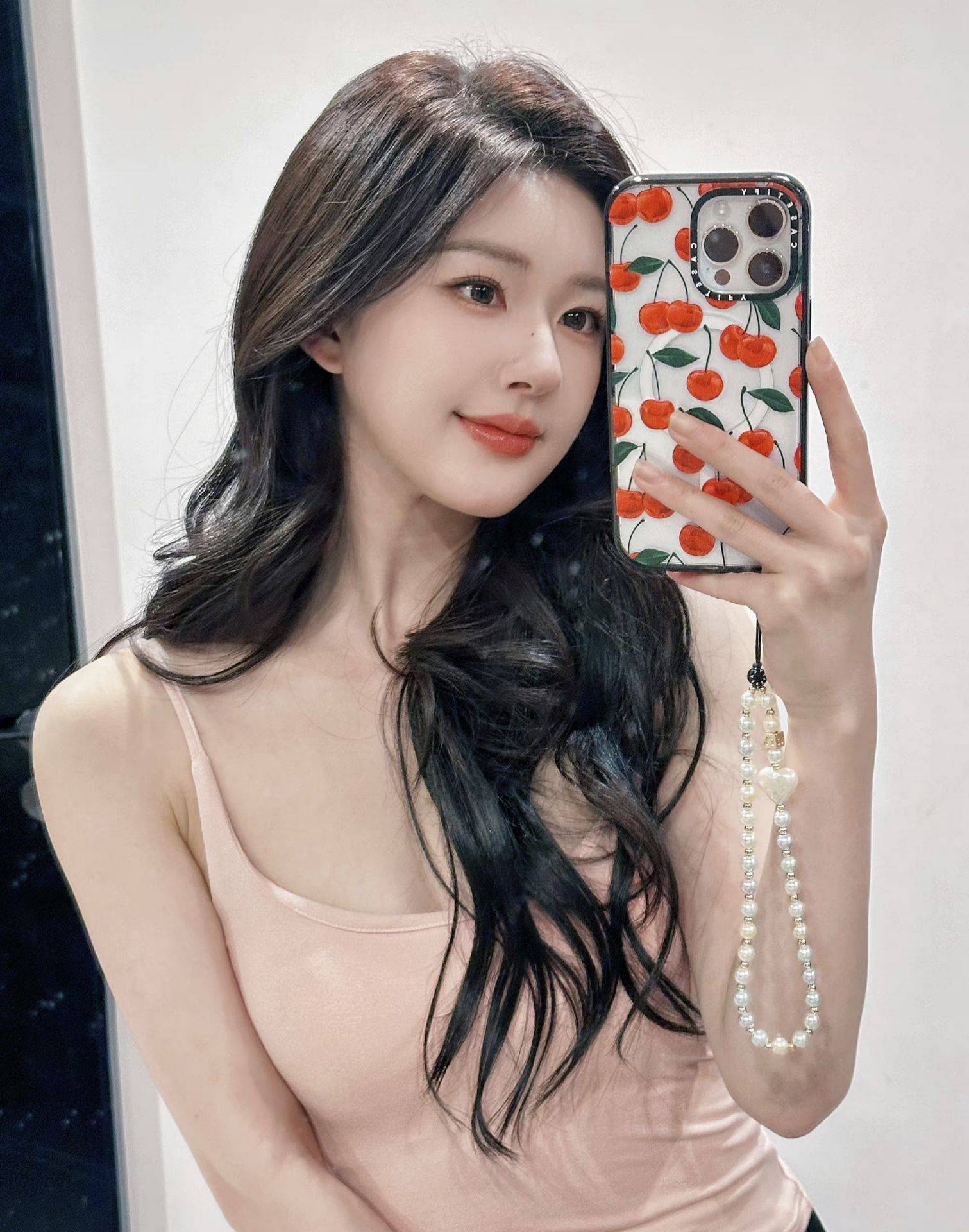 赵露思新剧《珠帘玉幕》:演绎一代女商人的传奇!