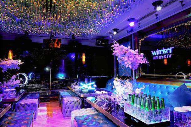 夜幕下的彩虹盛宴,ktv装修艺术的炫彩革新!