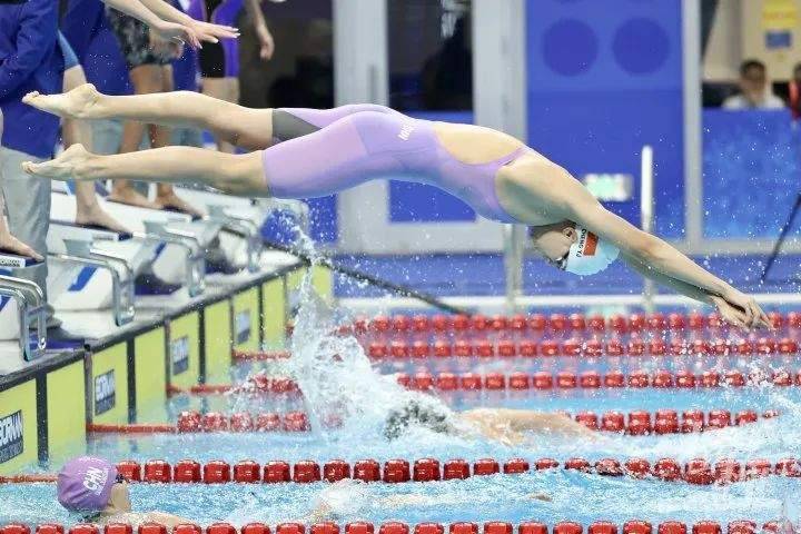 张雨霏斩获五金一银,女子50米自由泳项目不敌天才选手吴卿风