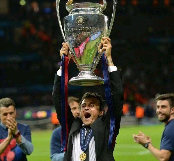 作为昔日巴萨核心,恩里克的天赋胜过瓜迪奥拉,德拉佩纳,更是西班牙队