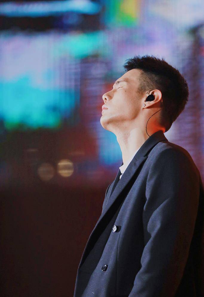 李荣浩为音乐所受的苦,最终成功的故事太励志_歌曲_因为_小时候