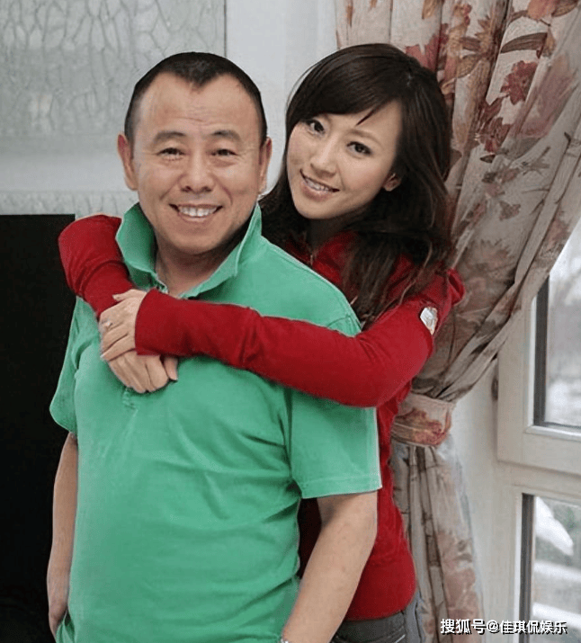 潘长江晚节不保,他那个嫁给10亿富豪的女儿潘阳,如今过得还好吗