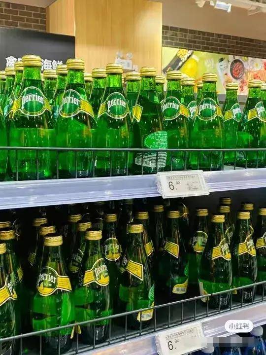 巨亏6000万!星巴克"钉子户",痛失中产