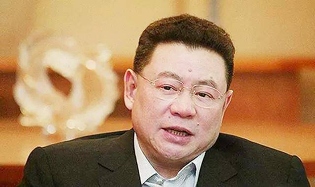 香港女富豪手握71亿现金,靠收租进账几十亿,消费奢侈被丈夫吐槽