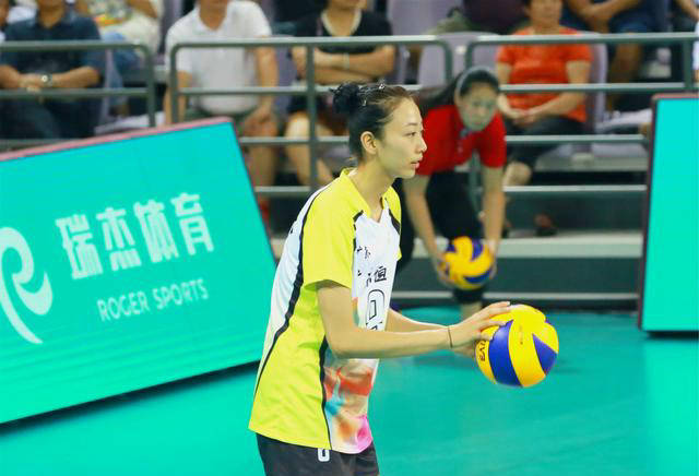 孙燕:全国女排赛场上的新星之光_中国_比赛_人们