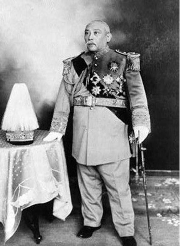 1913年10月10日10时10分,袁世凯在太和殿就任正式大总统_照片_ 1913年10月10日10时10分,袁世凯在太和殿就任正式大总统_照片_