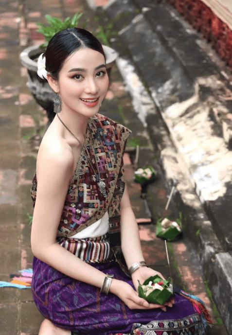 老挝打电话过来