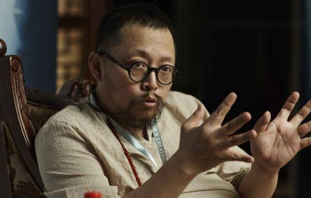 史航:写一集电视剧赚十几万,但我绝不买房,租近500平米大平层