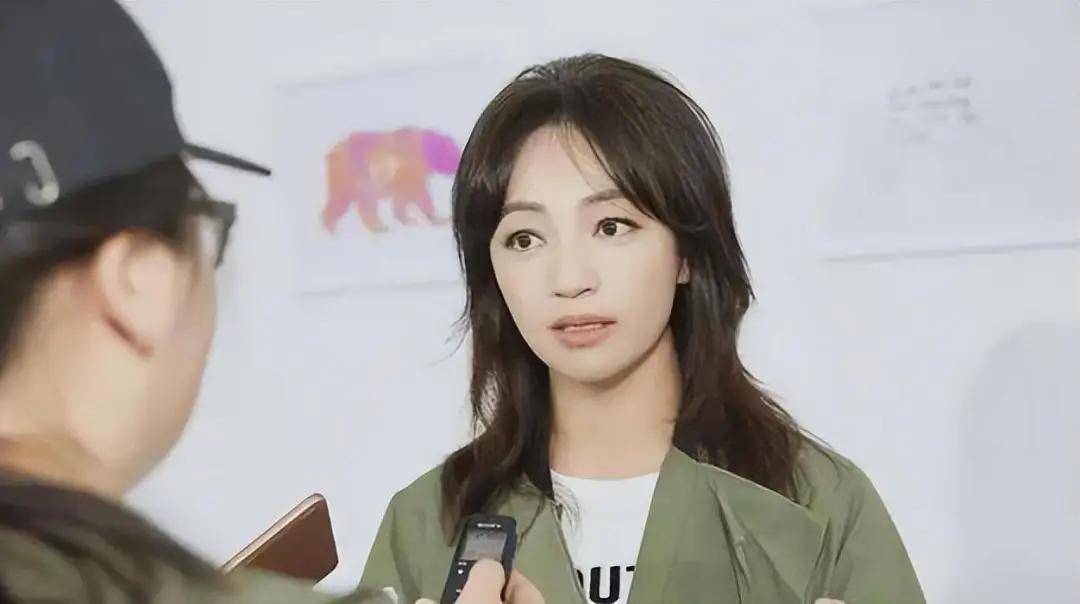 有种"整容"叫罗海琼结婚,富豪丈夫变化不大,她却像变了个人?