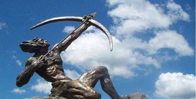 僵尸电影中林正英常用桃木剑驱魔,桃木剑何以有辟邪功效