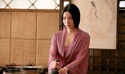 蓝氏知道后,便"漫不经心"地问常遇春,觉得这2个姑娘怎么样,常遇春没有