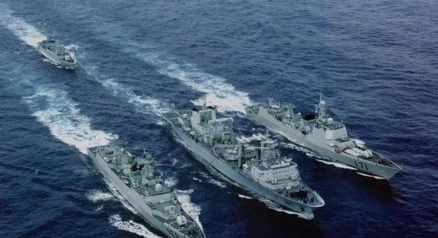 另外,现代的军舰出海都不是单独行动,而是大规模的海上行动,每艘军舰