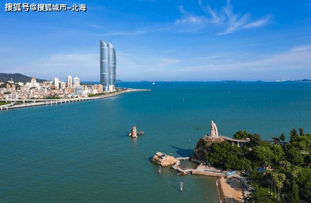 炮台>环岛路>黄厝浴场>椰风寨>中山路>台湾小吃街 厦门旅游景点介绍