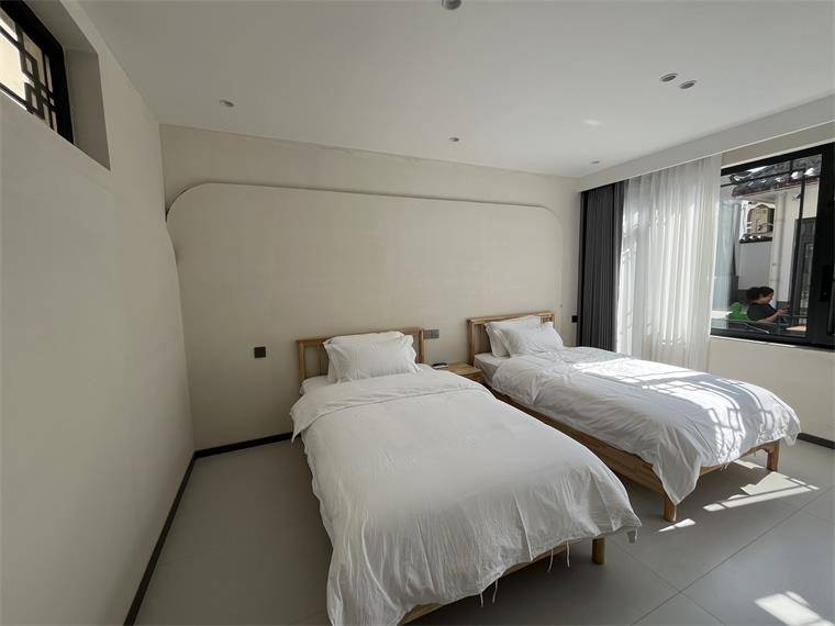 天津蓟县九山顶东篱雅舍民宿,5间房能住12人,整院400平2800起包3餐!