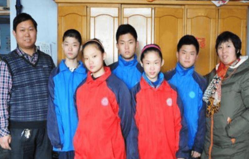 中国首例5胞胎已20岁,父亲操劳过世,母亲:重来一个也不要