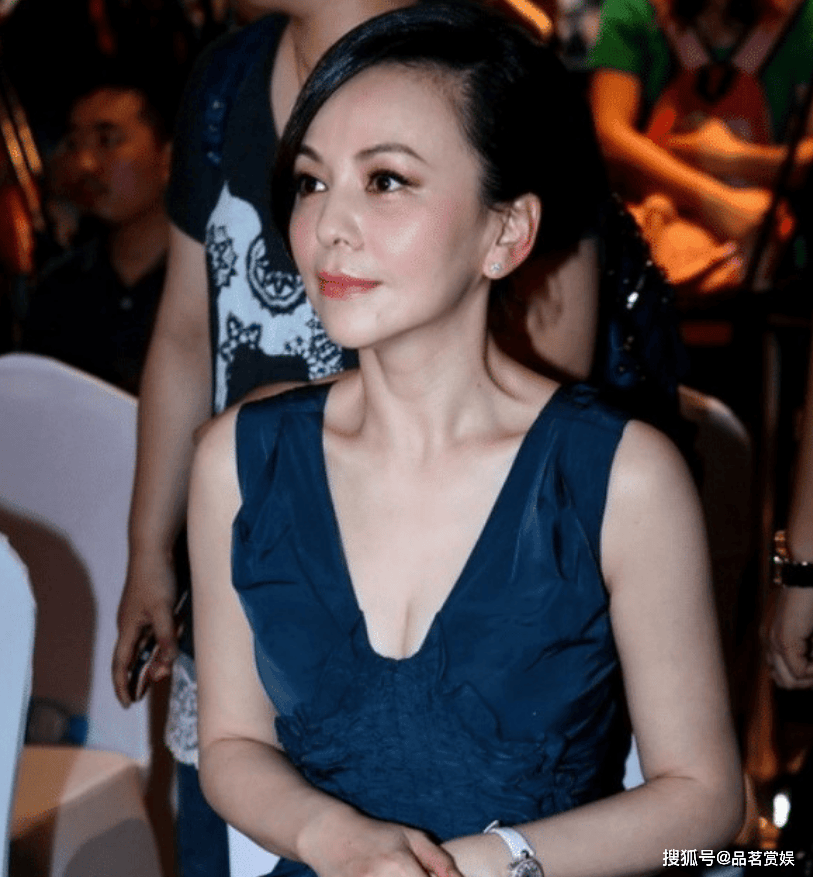 性感美艳"雪姨"王琳:23岁出道31岁爆红,年过半百身材依旧火辣