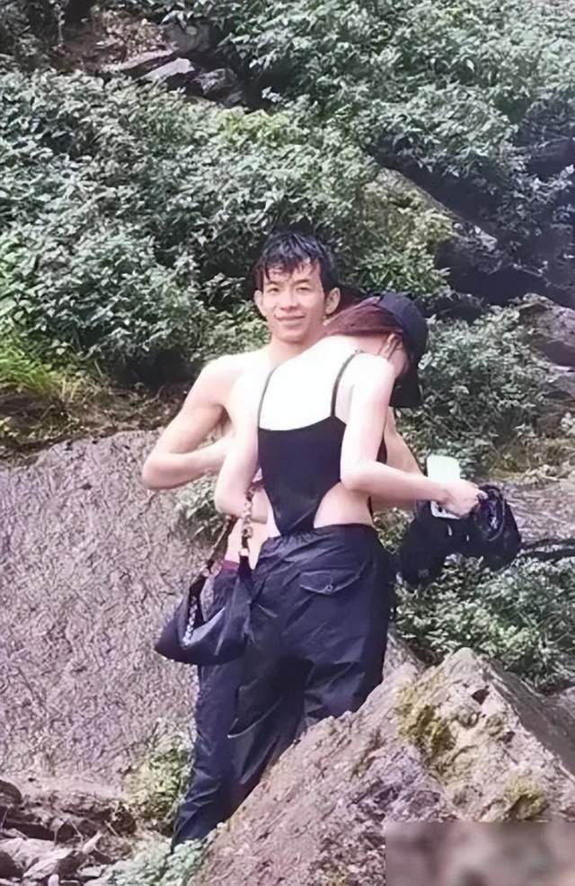 网友:看来是很激烈的战斗啊_小伙子_大哥_结果