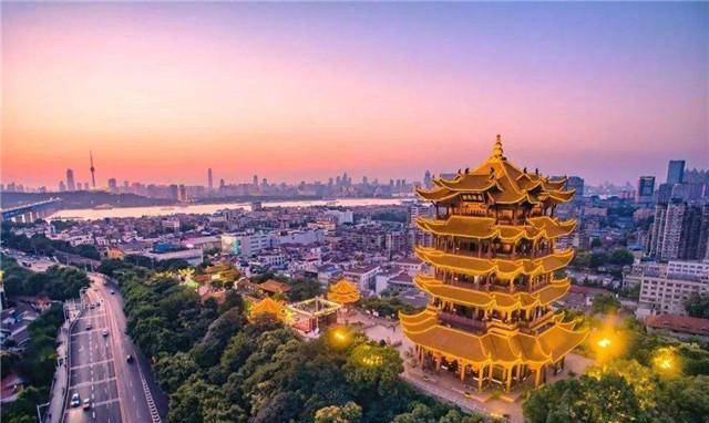 易中天:如果要迁都的话,我建议武汉