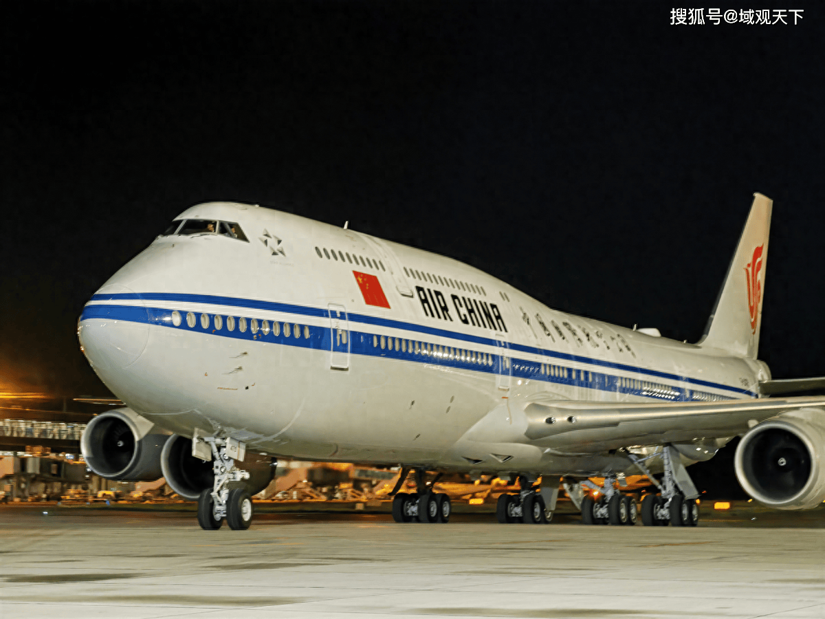 中方深夜抵达塞尔维亚,下飞机的第一句话不简单,武契奇亲自接机