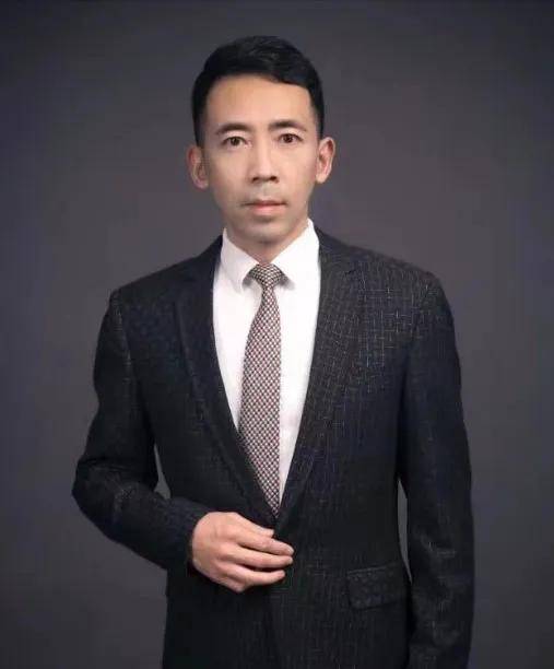 中央新影中学生频道《龙的传人》栏目组总导演张小兵【特邀嘉宾】中国