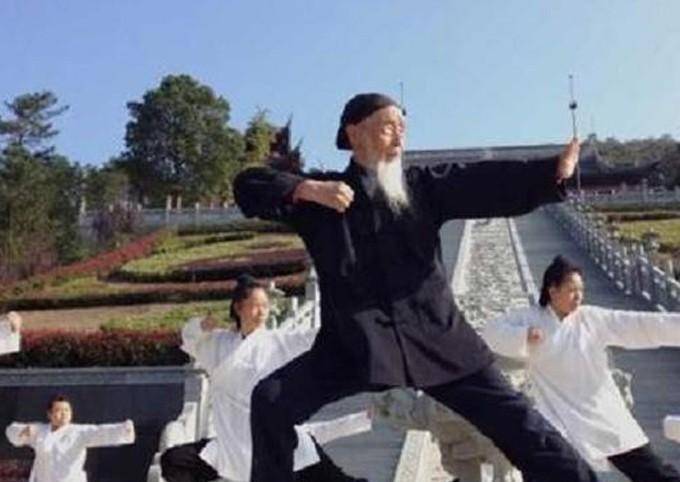 "陆地神仙"张至顺:隐居终南山70年,计算自己104岁羽化