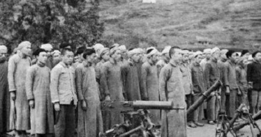 侦察排长生擒悍匪草上飞;连长埋怨:你中了土匪诬良为盗的诡计