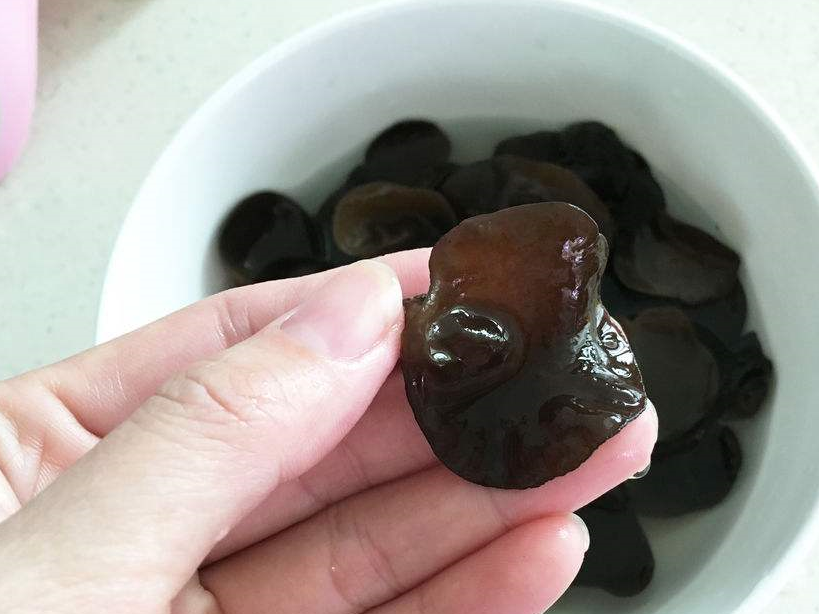 黑木耳这样吃,竟变"毒木耳"!这个致命错误可能很多人都会犯