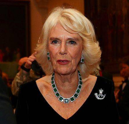 沙特王室:送给戴安娜和卡米拉的珠宝奢华无比,给女王的更是极品