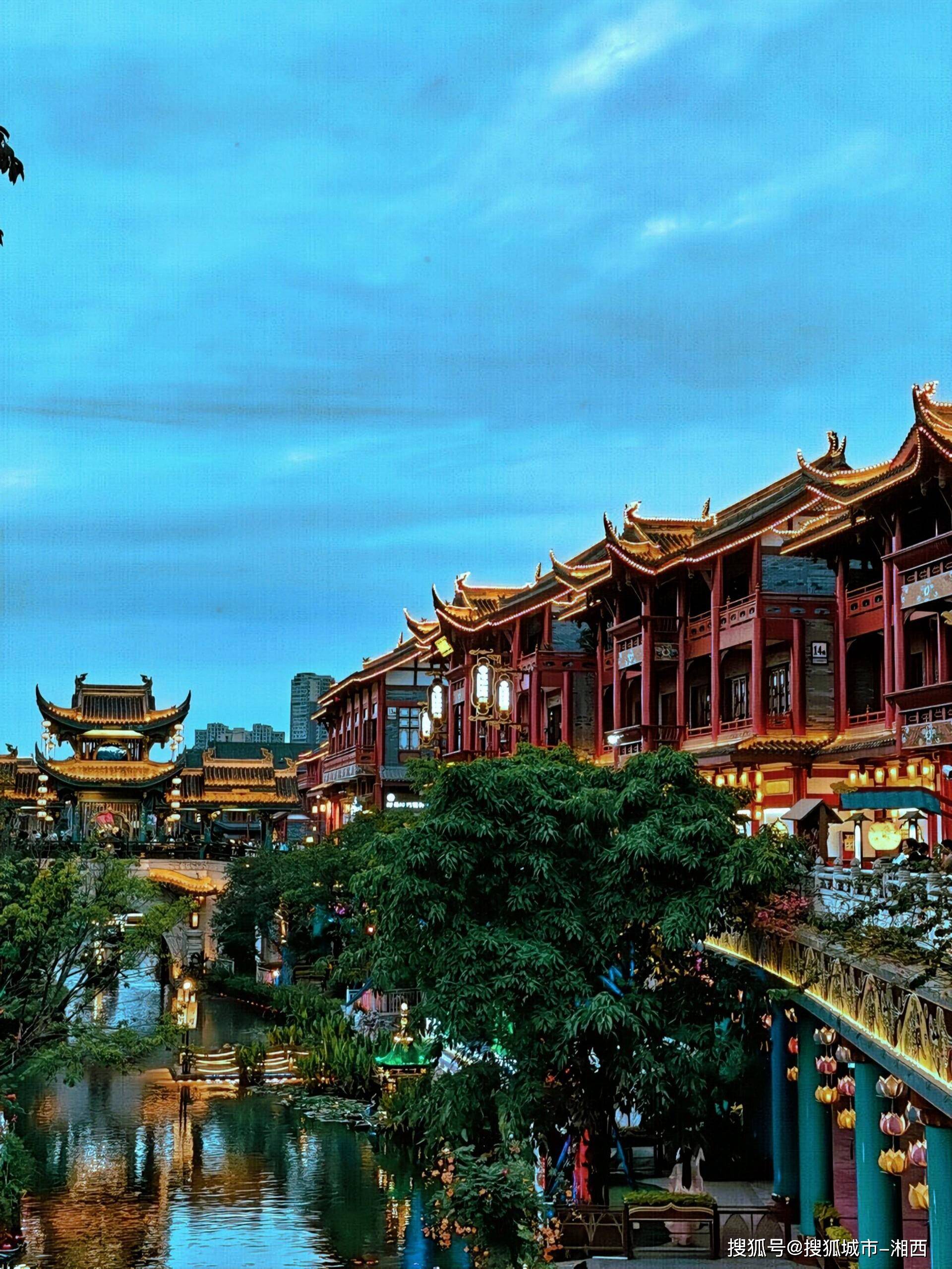 四川三天旅游 (价格 行程 景点 时间详细攻略)_小杰_导游_成都