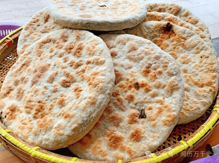 永嘉麦饼,图源网络3.糯米饭:是温州的传统早餐之一,有咸甜两种口味.