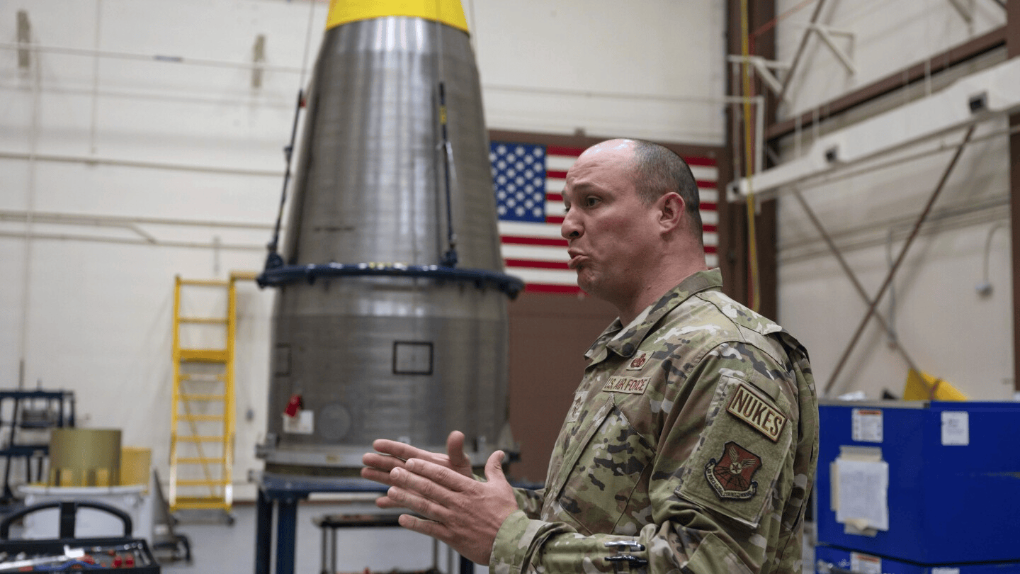 结果必然是一场惨烈的核战争,美国应"充分且紧急"地执行自2010年开始