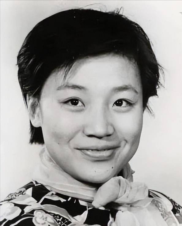 陈百玲:和王为念离婚,3婚嫁富商,被奶奶收回"小香玉"艺名