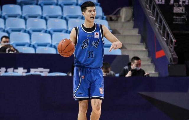 广东宏远篮球队动态:新赞助商合作,朱松玮或加盟,周琦留队,威姆斯将