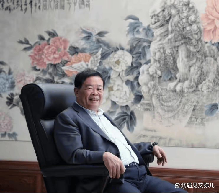 曹德旺视她为知己和灵魂伴侣,甚至不惜给妻子写信,希望和她共度余生.