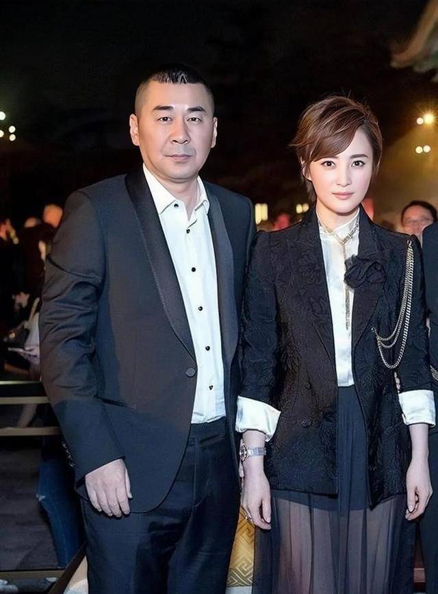吴越:如果你们认为我单身是因为失恋,那么也太小看我了_陈建斌_蒋勤勤