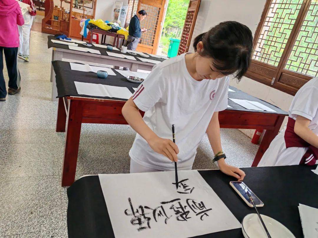 文房四宝非遗匠心 青山绿水古韵徽州——首师大附中育鸿学校七年级