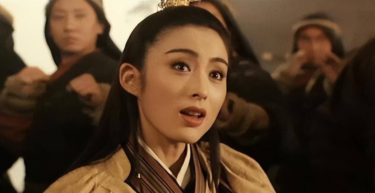 同样都是翻拍经典"女主",袁珊珊与刘涛放在一起,差别直接出来