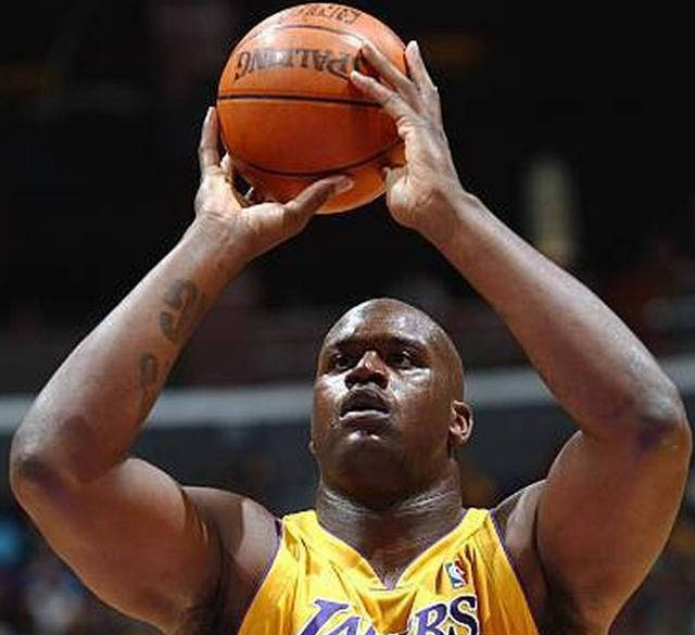 奥尼尔的辉煌:四冠王,三连冠传奇