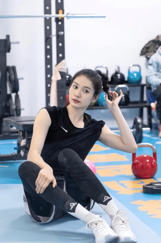 女篮又出一大美女,颜值力压李梦赵爽 大名单出炉,中国女篮"公布"队长